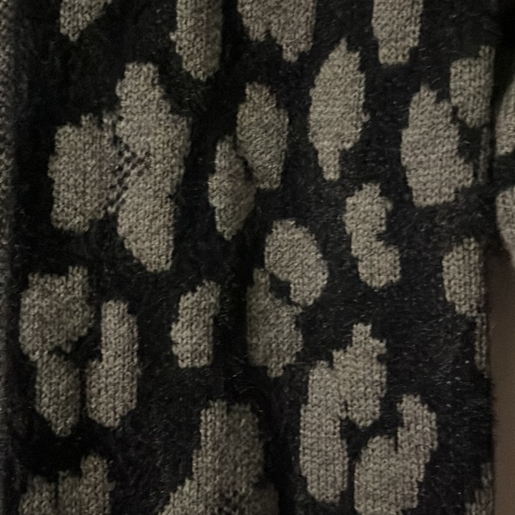 Nine West, Women's long cardigan, size small, leopard print , gray, black - Picture 2 of 7